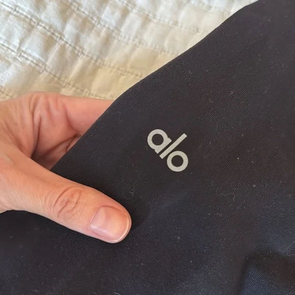 ALO // high waist flutter legging - Picture 3 of 8